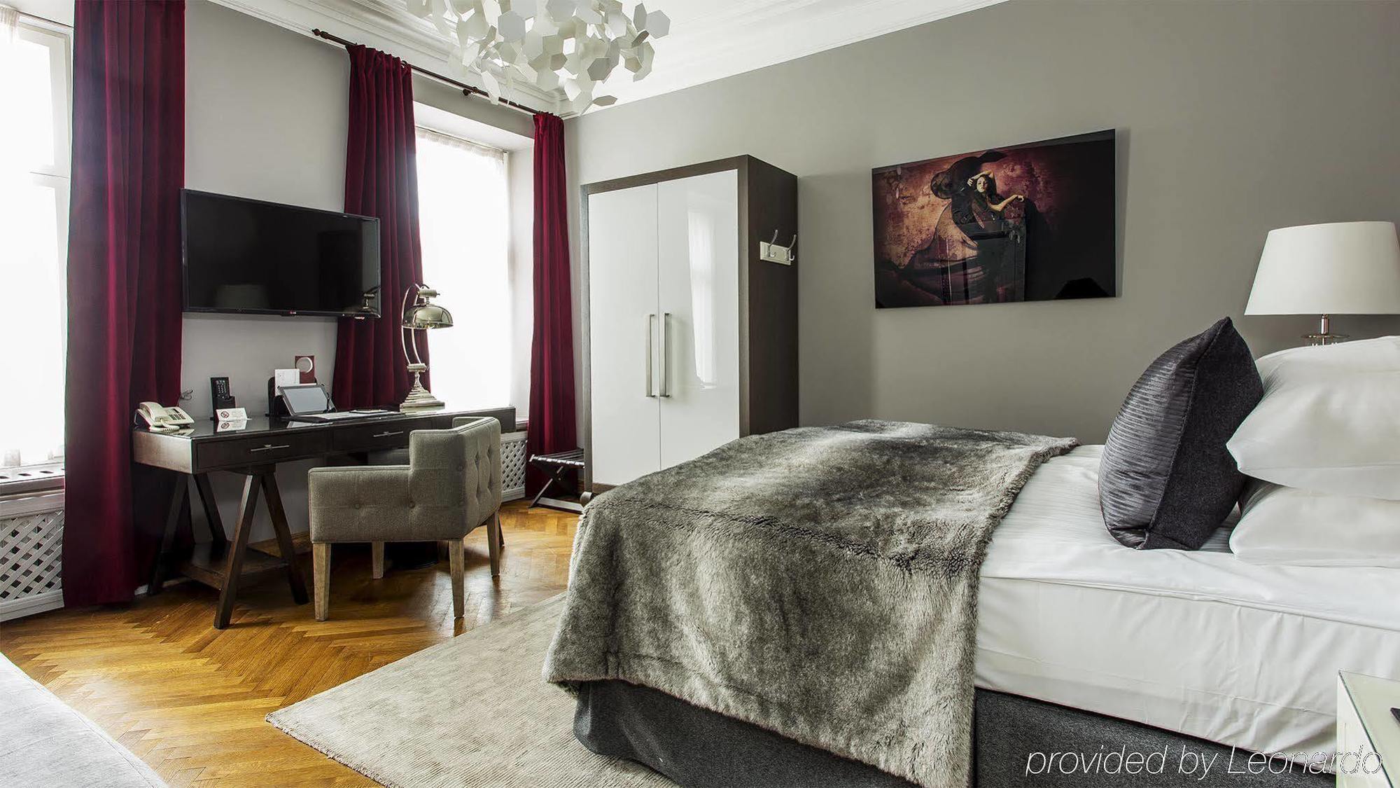 St. Petersbourg Hotel - Small Luxury Hotels Of The World Reval Exterior foto