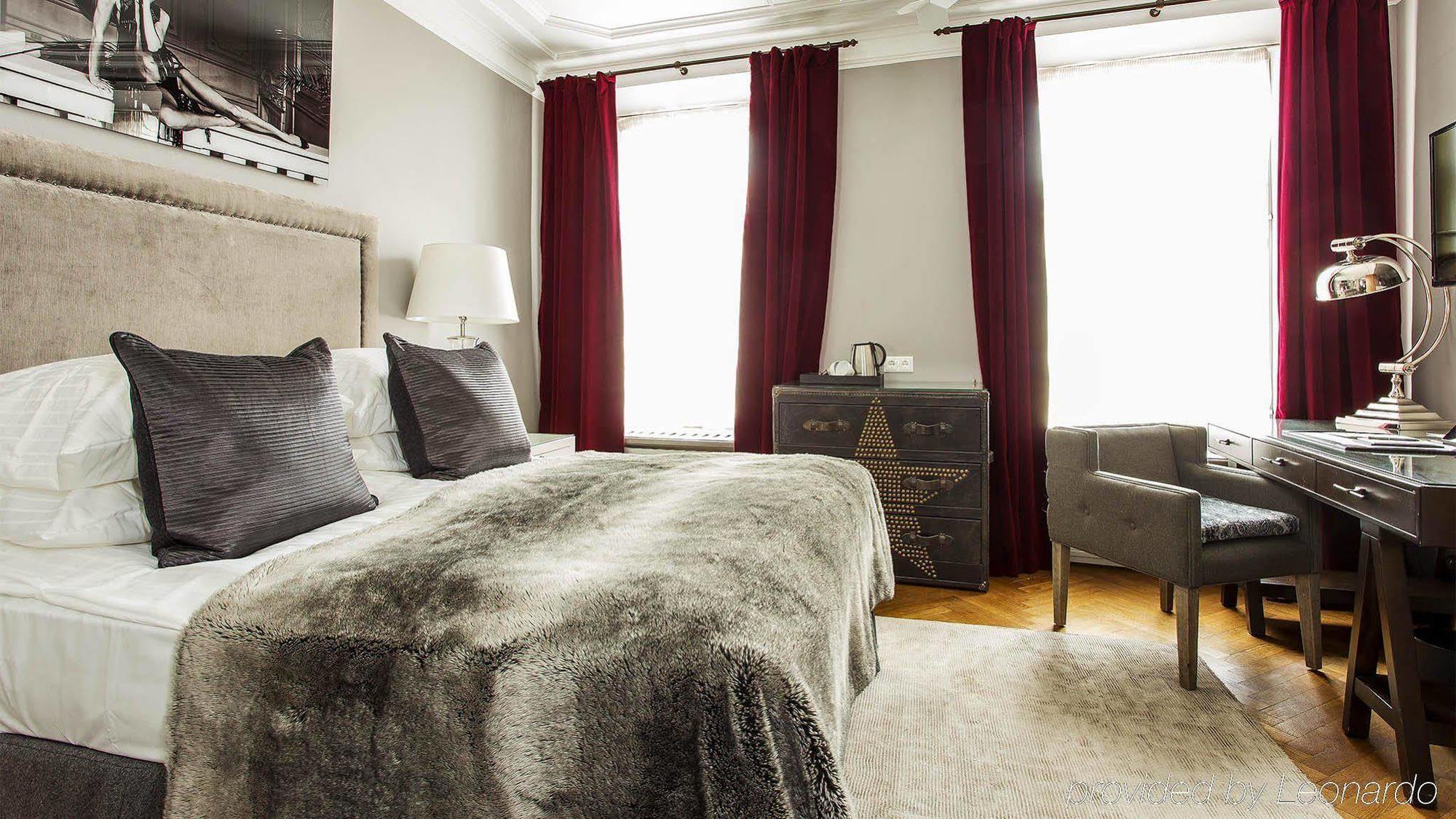 St. Petersbourg Hotel - Small Luxury Hotels Of The World Reval Exterior foto
