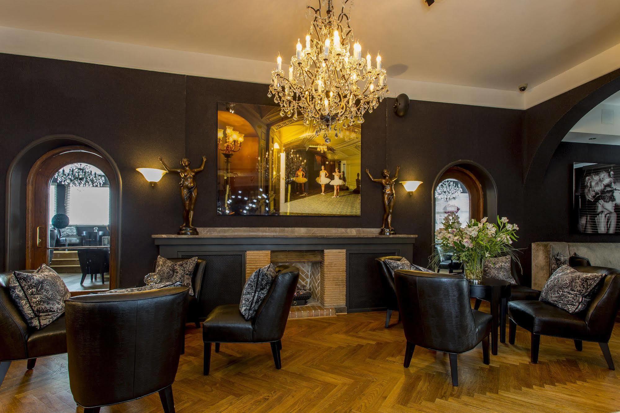 St. Petersbourg Hotel - Small Luxury Hotels Of The World Reval Exterior foto